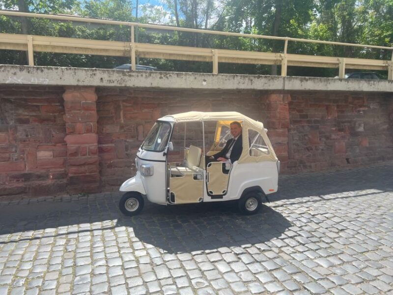 frankfurt-private-sightseeing-tour-in-retro-ape-calessino