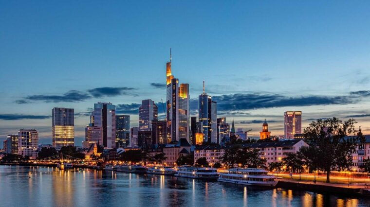 frankfurt-private-walking-tour-in-russian-just-for-you-and-your-friends