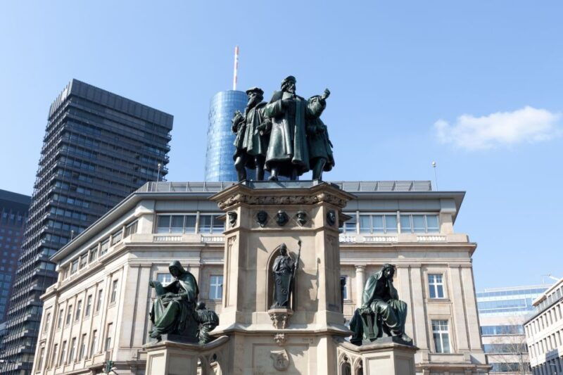 frankfurt-private-walking-tour-with-relaxing-cruise-3