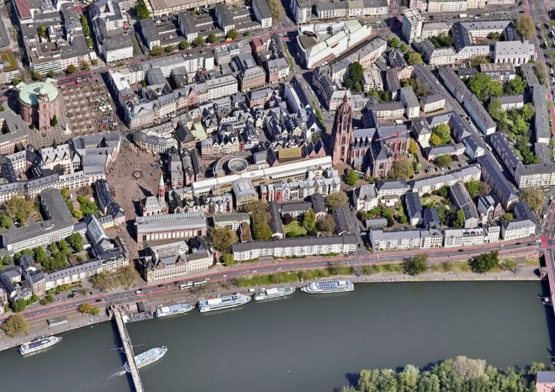 frankfurt-walking-tour-in-german-in-private-just-for-you-and-your-friends