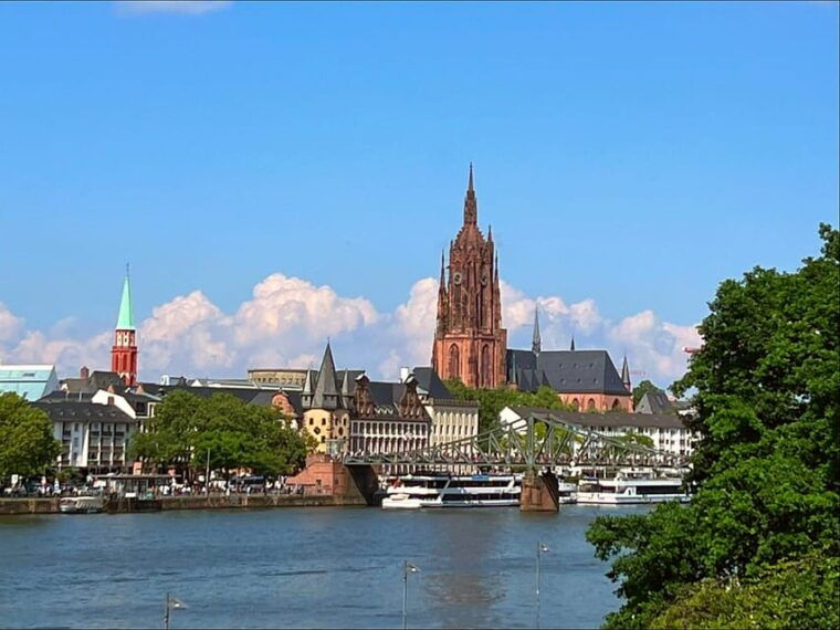 frankfurt-walking-tour-in-german-in-private-just-for-you-and-your-friends