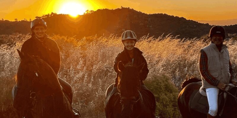 Franschhoek: 2h Horseback Riding at Sunset with Sundowners - Exploring the Experience: What to Expect from This Sunset Horseback Ride