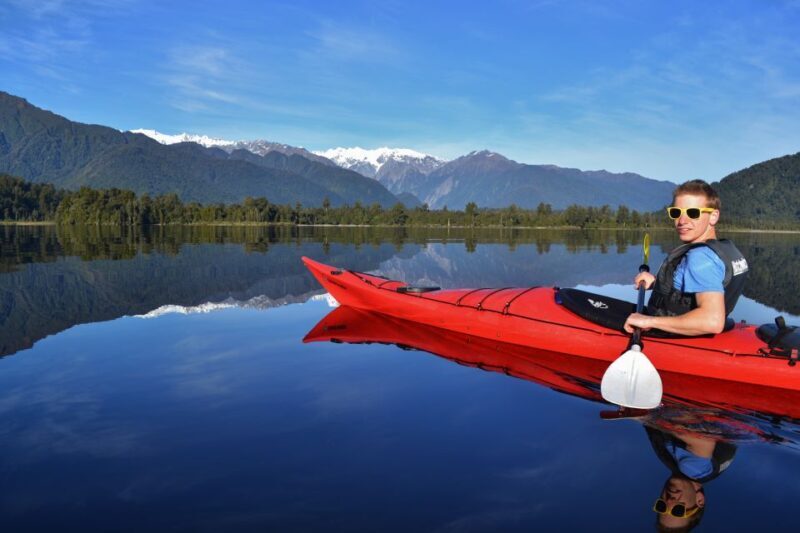 Franz Josef: 3-Hour Kayak Tour on Lake Mapourika - An authentic kayaking adventure in the heart of New Zealand’s wilderness