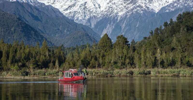 Franz Josef Glacier: 2-Hour Scenic Lake Mapourika Cruise - Experience the Beauty of Franz Josef with a 2-Hour Scenic Lake Mapourika Cruise