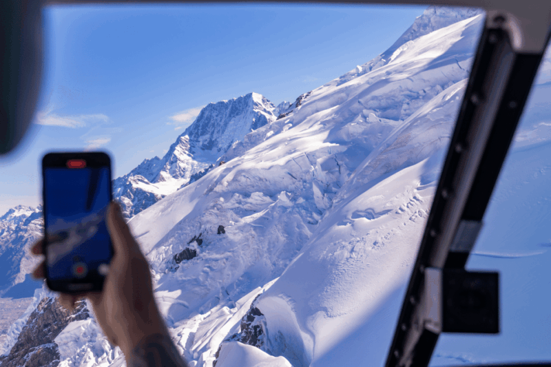 franz-josef-helicopter-picnic-amongst-the-peaks
