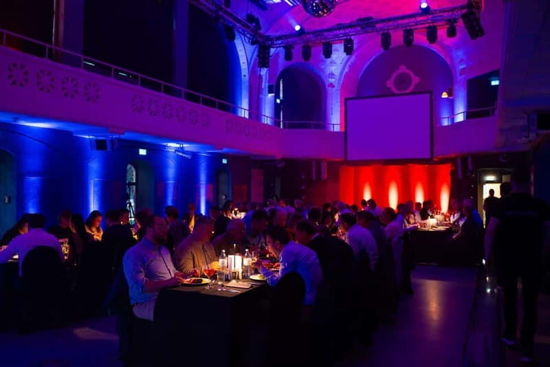 Frauenbad Heidelberg: Magic Dinner with Chris Stark (DE & EN) - Why You Should Consider This Experience