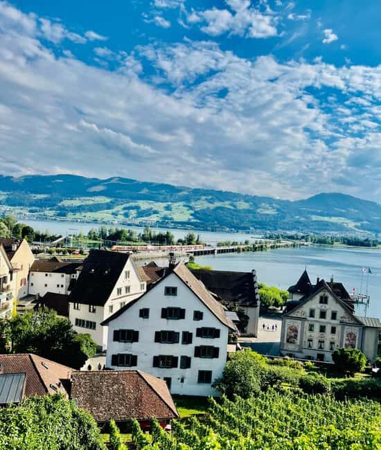 FREE PHOTO near Zurich Rapperswil: Castle, Rose Old Town - FAQs