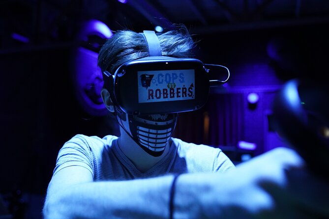 free-roam-vr-in-amsterdam-immerse-yourself-in-a-virtual-world