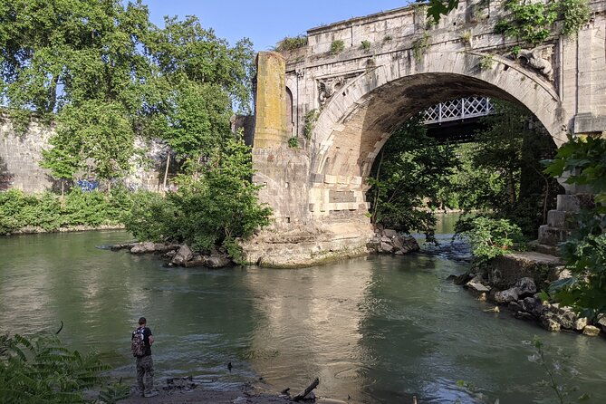 free-urban-trekking-with-an-archaeologist-2