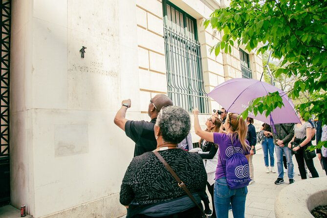 free-walking-tour-in-budapest-to-the-shoes-memorial