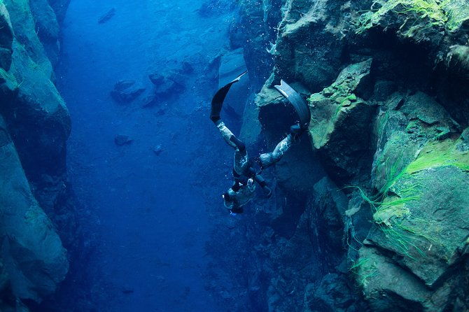 freedive-silfra-half-day-tour