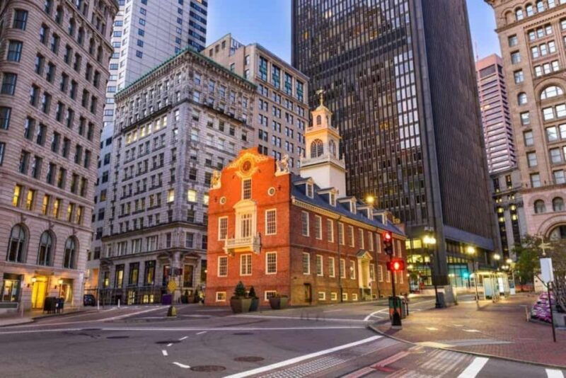 freedom-trail-walking-tour-in-boston-usa-2