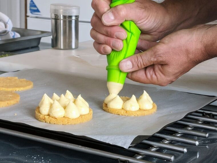 french-dessert-class-with-a-parisian-chef