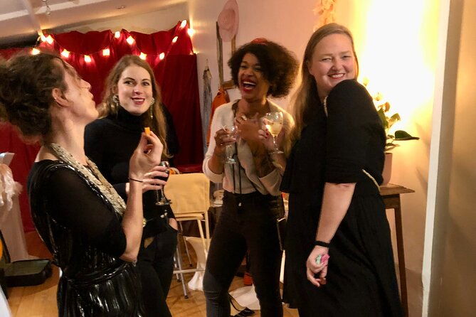 french-dinner-cabaret-show-in-artists-home