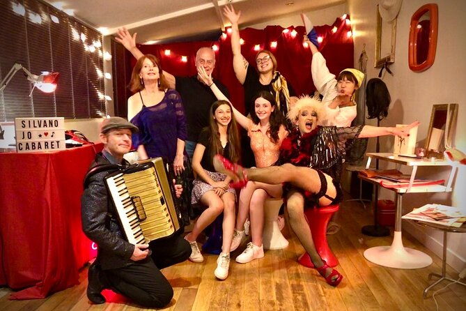 french-dinner-cabaret-show-in-artists-home