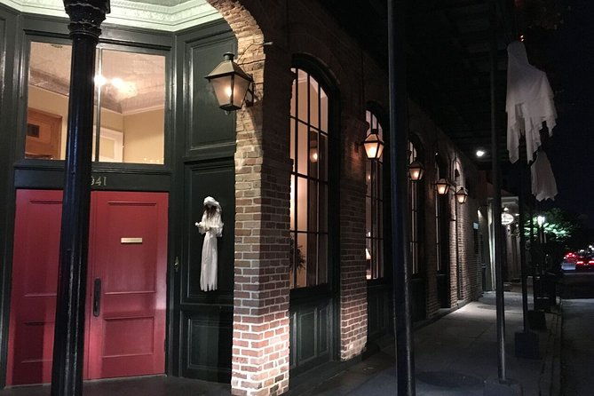 french-quarter-walking-ghost-tour-of-new-orleans