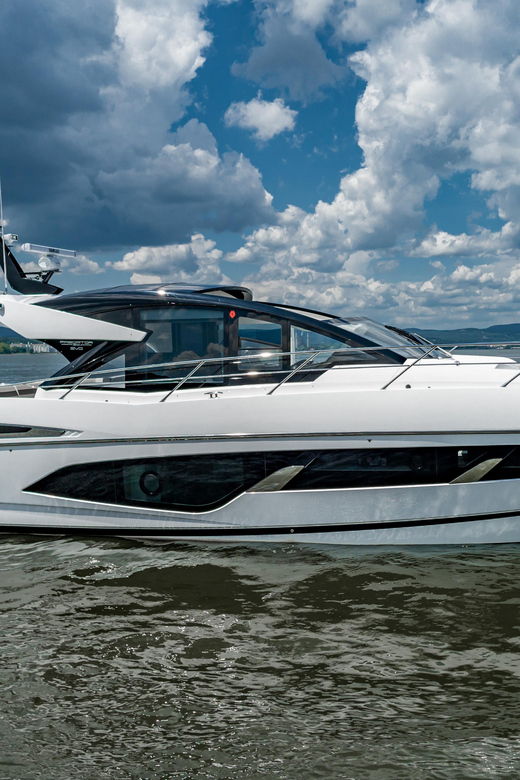 french-riviera-private-yacht-with-skipper