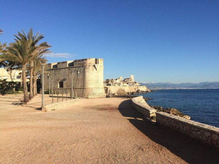 french-riviera-west-coast-between-nice-and-cannes