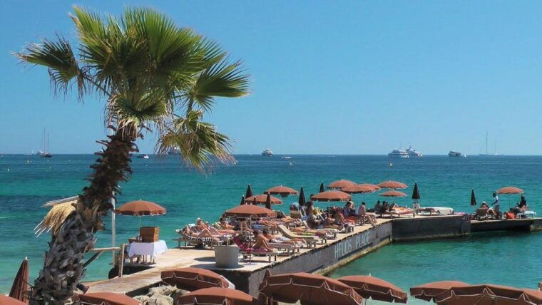 french-riviera-west-coast-between-nice-and-cannes