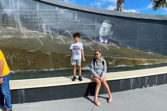 french-tour-of-kennedy-space-center-from-orlando