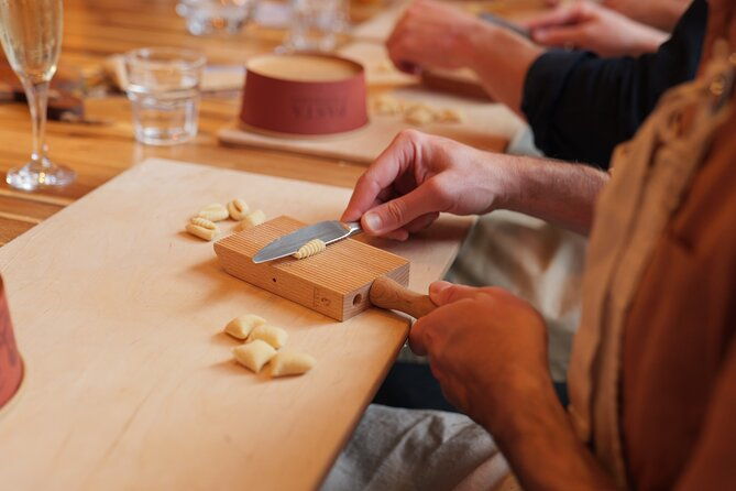 fresh-pasta-making-unlimited-prosecco-in-london