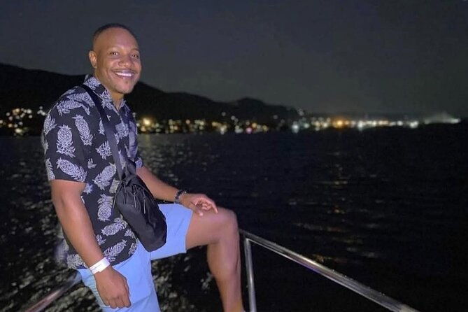 friday-evening-kingston-harbour-cruise-and-sunday-beach-cruise