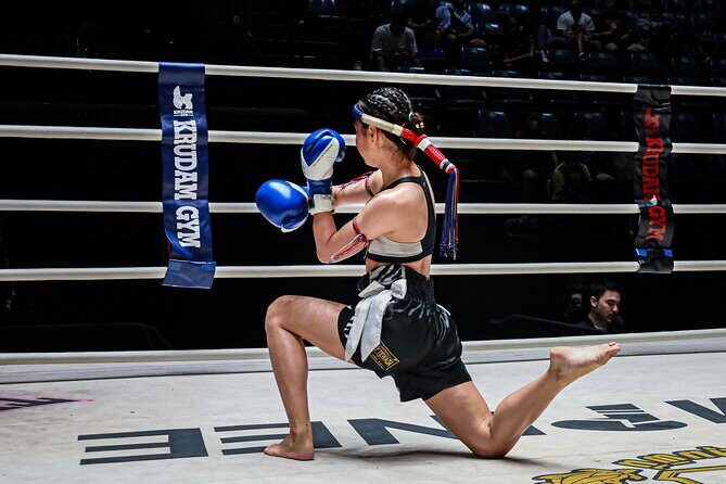 Friday Muay Thai Madness Explosion at Lumpinee Stadium Bangkok - Who Is This Tour Best For?