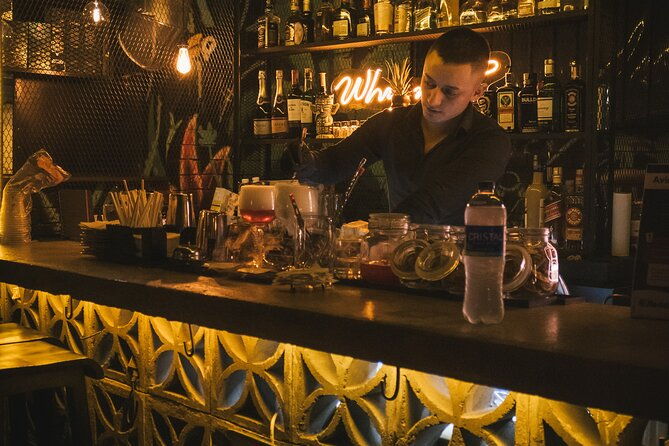 friday-night-bar-crawl-in-bogota-colombia