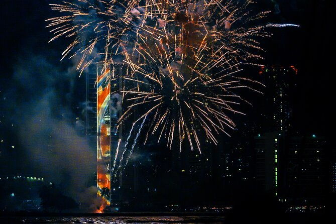 friday-night-firework-cruise-in-waikiki-2