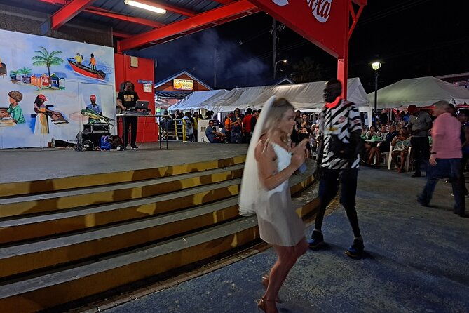 friday-night-live-in-oistins-private-tour