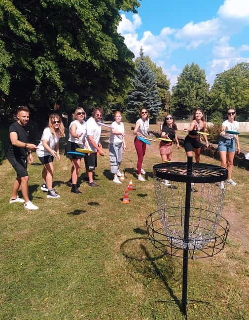 Frisbee golf / disc golf: Fun and games in a beautiful park in Leipzig - The Sum Up