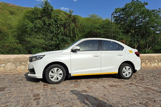 From Agra: Private one way Transfers Cab To Delhi drop - Key Points