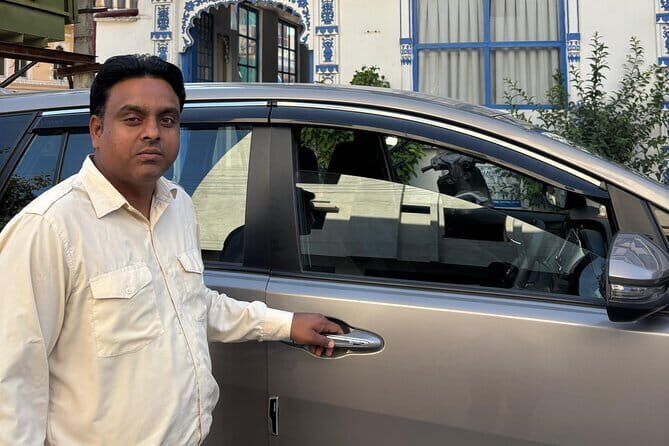 From Agra: Private one way Transfers Cab To Delhi drop - FAQ