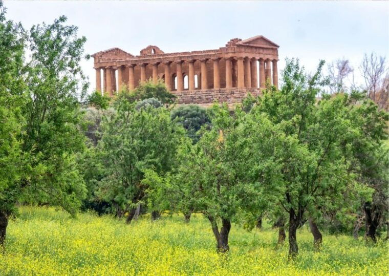 from-agrigento-to-siracusa-valley-of-temples-roman-villa