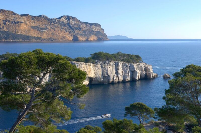 from-aix-cassis-boat-ride-provence-wine-tasting-day-tour