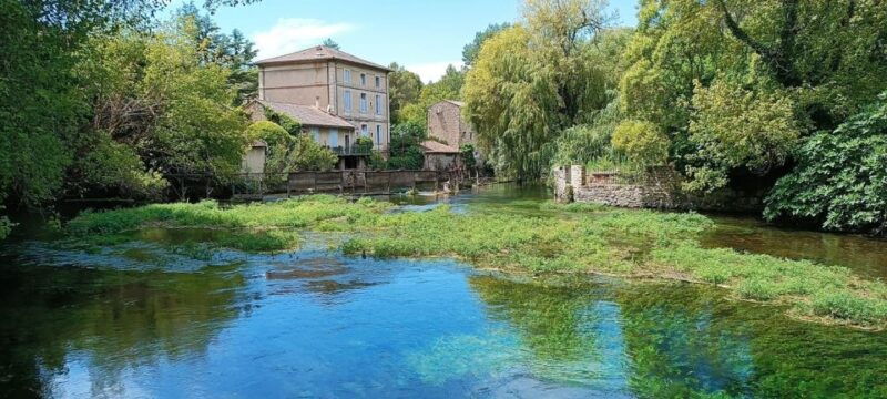 from-aix-en-provence-luberon-perched-villages-guided-tour