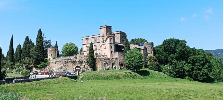 from-aix-en-provence-luberon-perched-villages-guided-tour