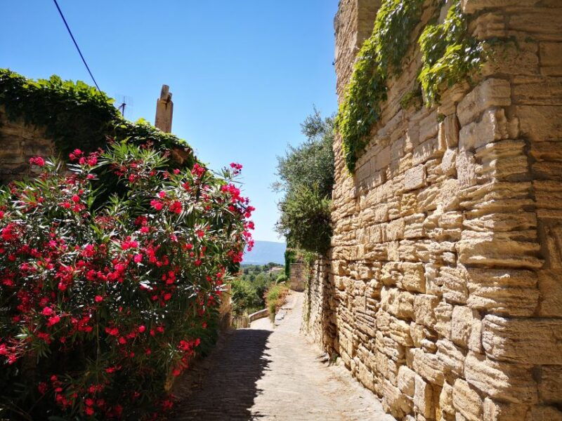 from-aix-en-provence-luberon-villages-full-day-guided-tour