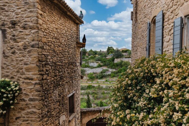 from-aix-en-provence-wine-luberon-villages-full-day-tour