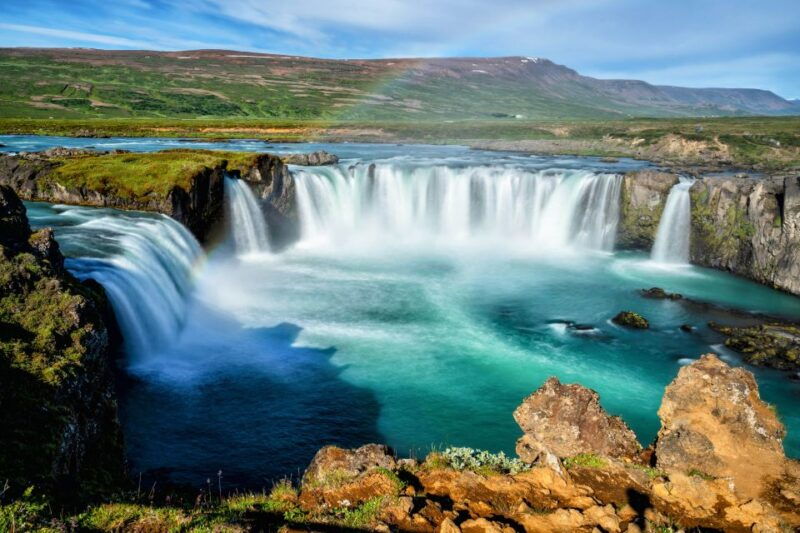 from-akureyri-diamond-circle-guided-day-trip-with-lunch