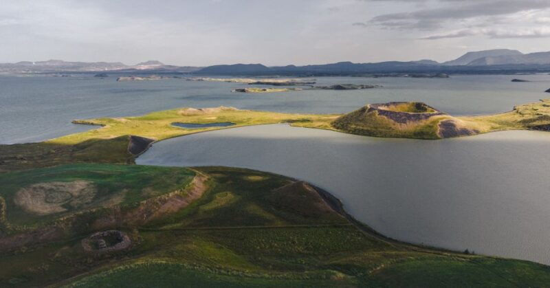 from-akureyri-diamond-circle-guided-day-trip-with-lunch