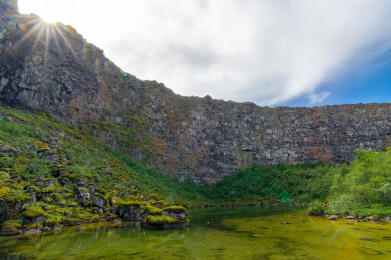 from-akureyri-diamond-circle-guided-day-trip-with-lunch