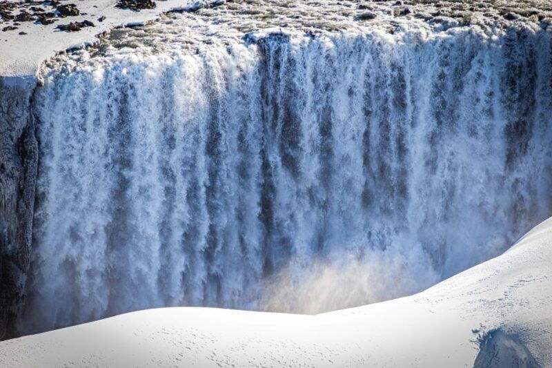 from-akureyri-private-diamond-circle-nature-tour-transfer