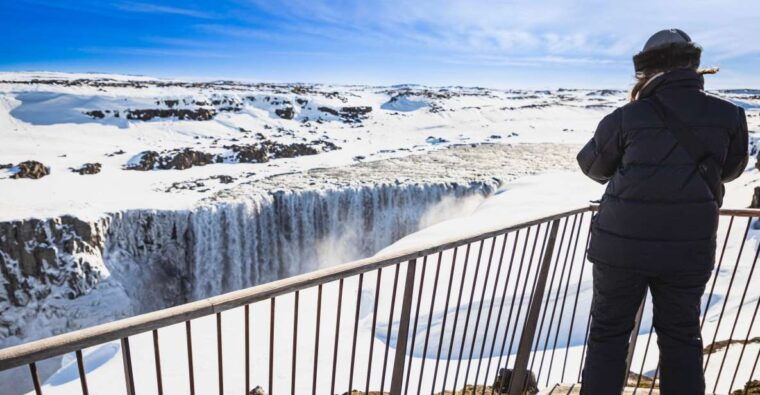 from-akureyri-private-diamond-circle-nature-tour-transfer