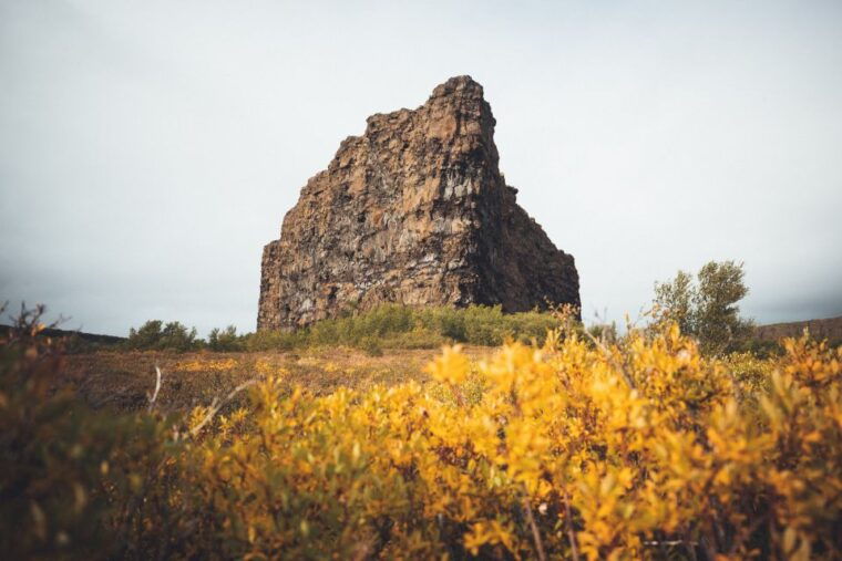 from-akureyri-private-diamond-circle-nature-tour-transfer