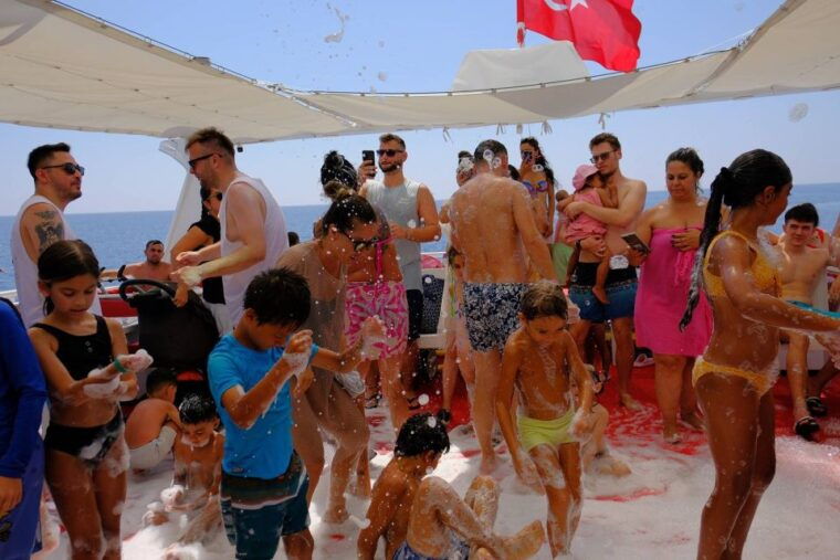 from-alanya-boat-tour-with-unlimited-soft-drinks-and-lunch