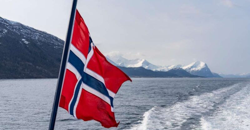 from-alesund-winter-fjord-cruise-to-geirangerfjord