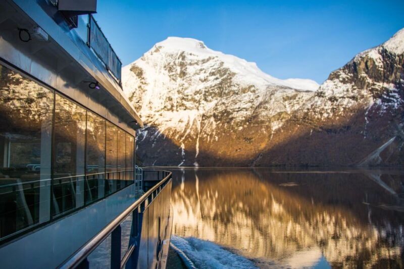 from-alesund-winter-fjord-cruise-to-geirangerfjord
