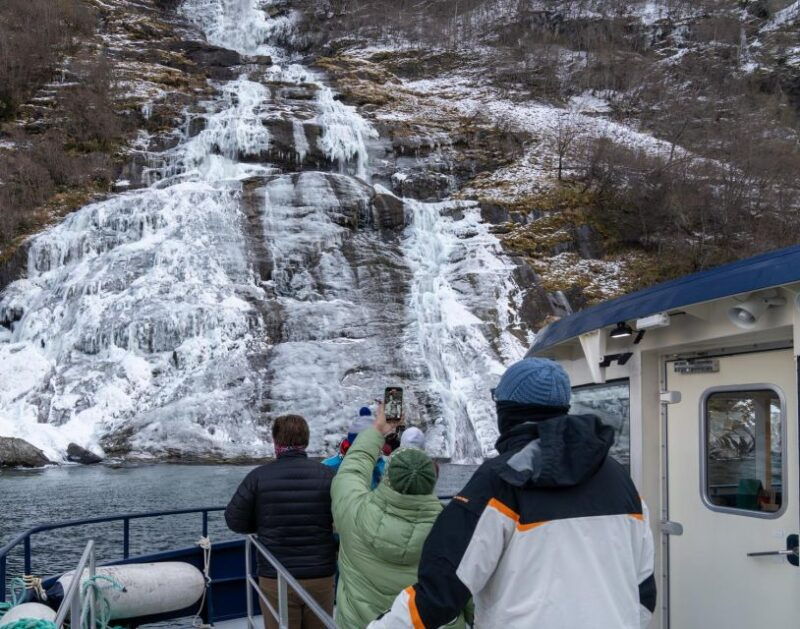 from-alesund-winter-fjord-cruise-to-geirangerfjord