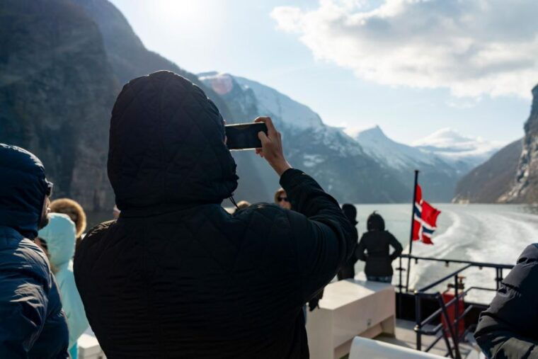 from-alesund-winter-fjord-cruise-to-geirangerfjord